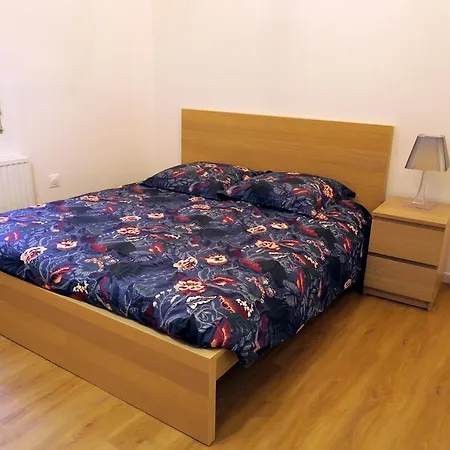 Otel Chambre Privee Au Coeur De Belle Beille *